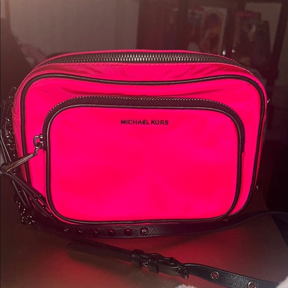 Michael Kors Leila Large Camera Crossbody Bag - Picture 1 of 5
